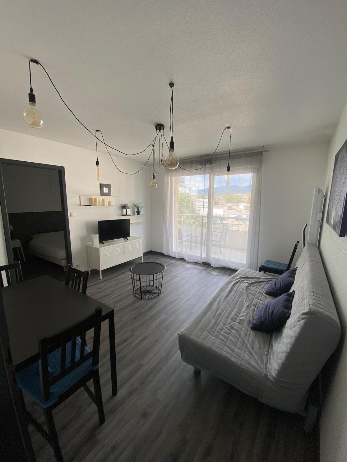 U1 Chaleureux Appartement Avec Balcon A Uffholtz المظهر الخارجي الصورة